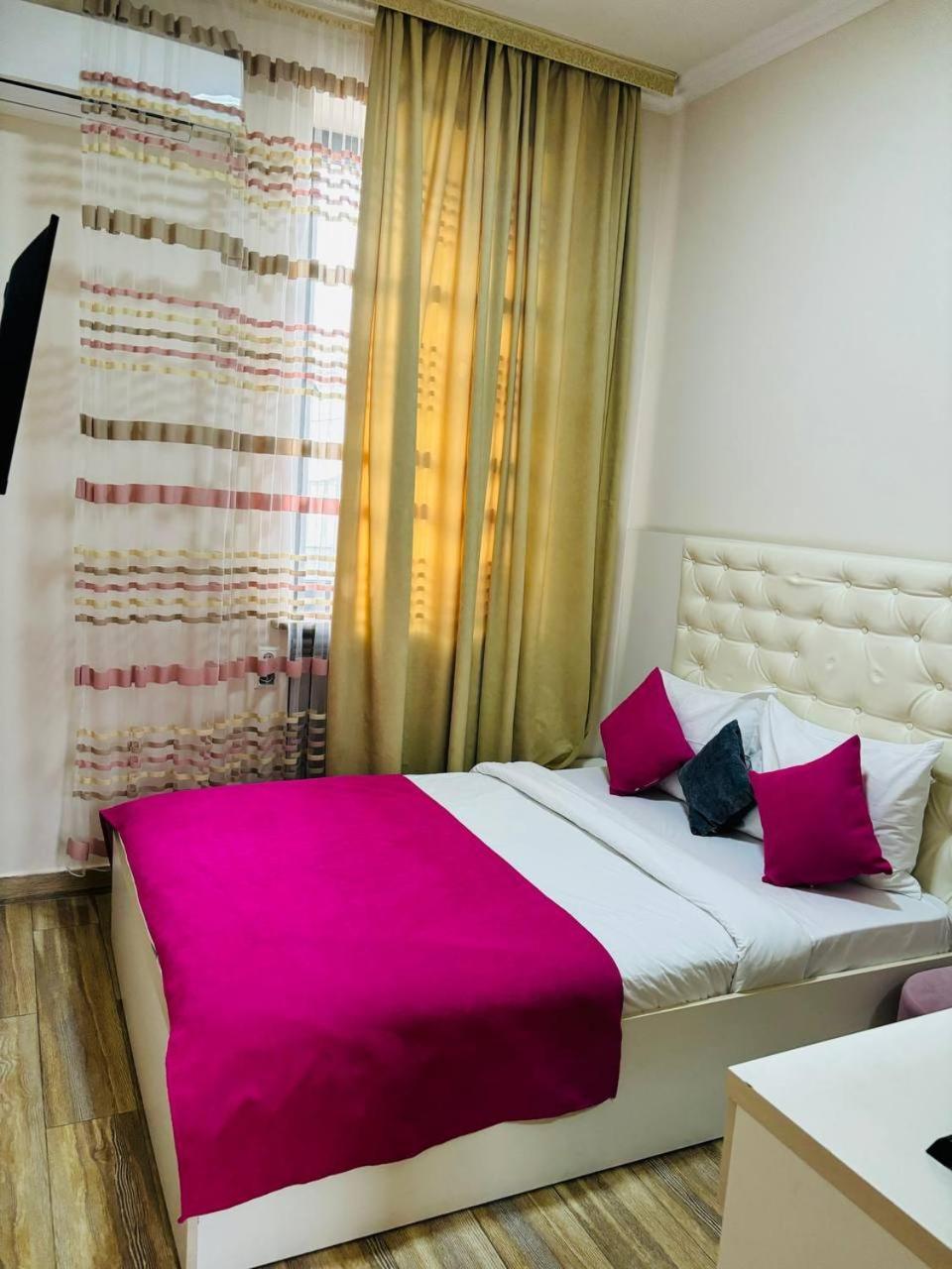 Alex Hotel