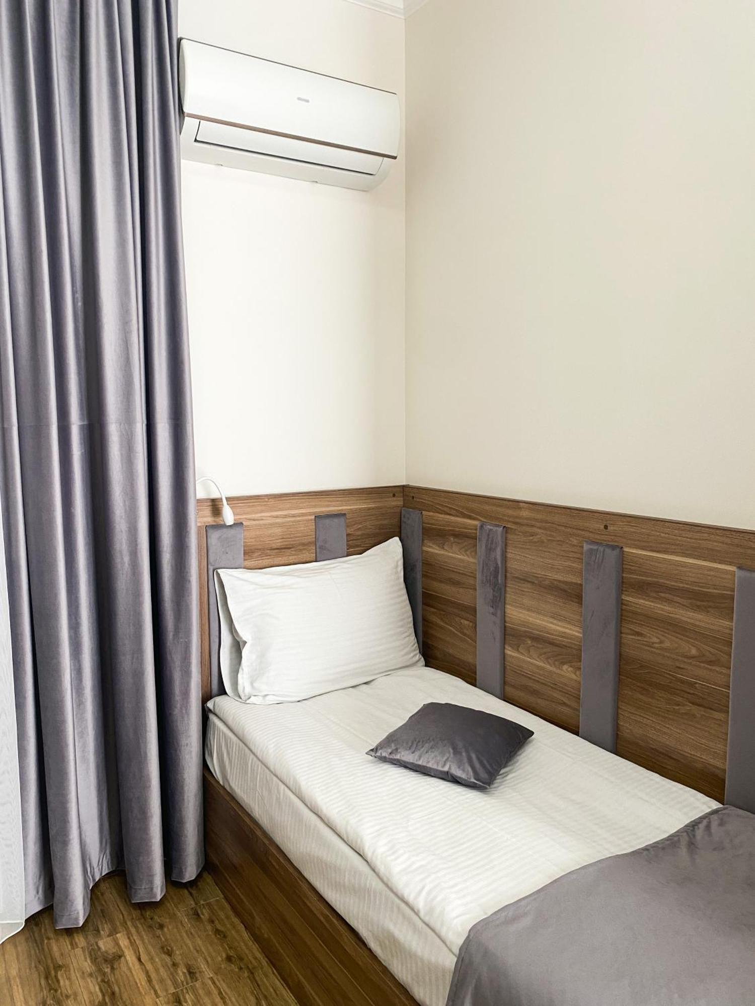 Hotel Alex